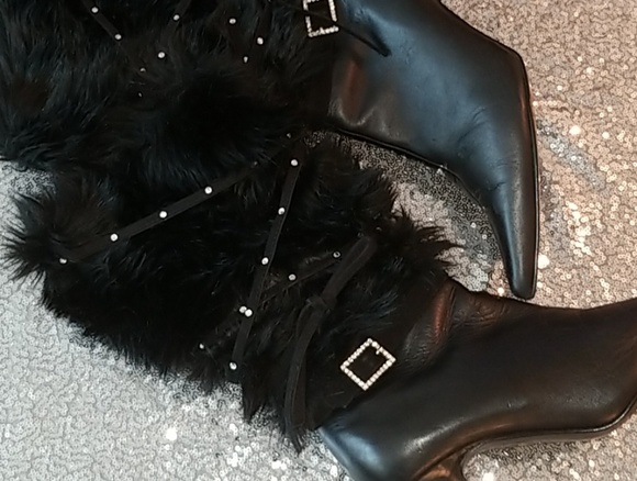 Colin stuart Black Faux Fur Booties - Picture 3 of 10